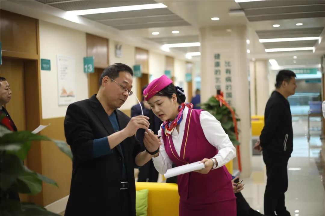 珠海24小时套医保卡(北京医保卡使用指南)